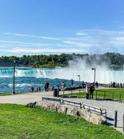 1-Day Niagara Falls Tour